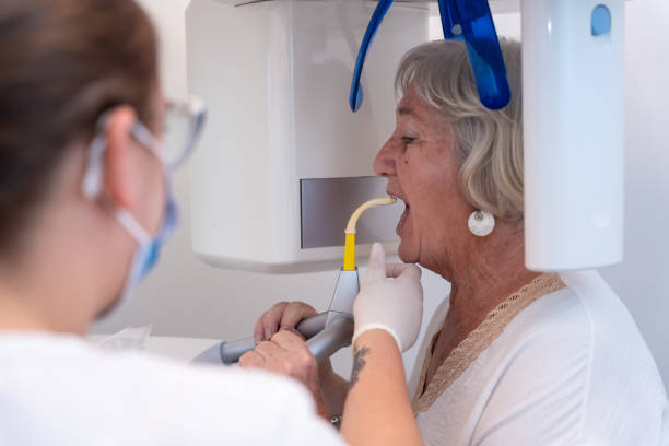 Best Walk-In Emergency Dental Services in Cloverdale, VA